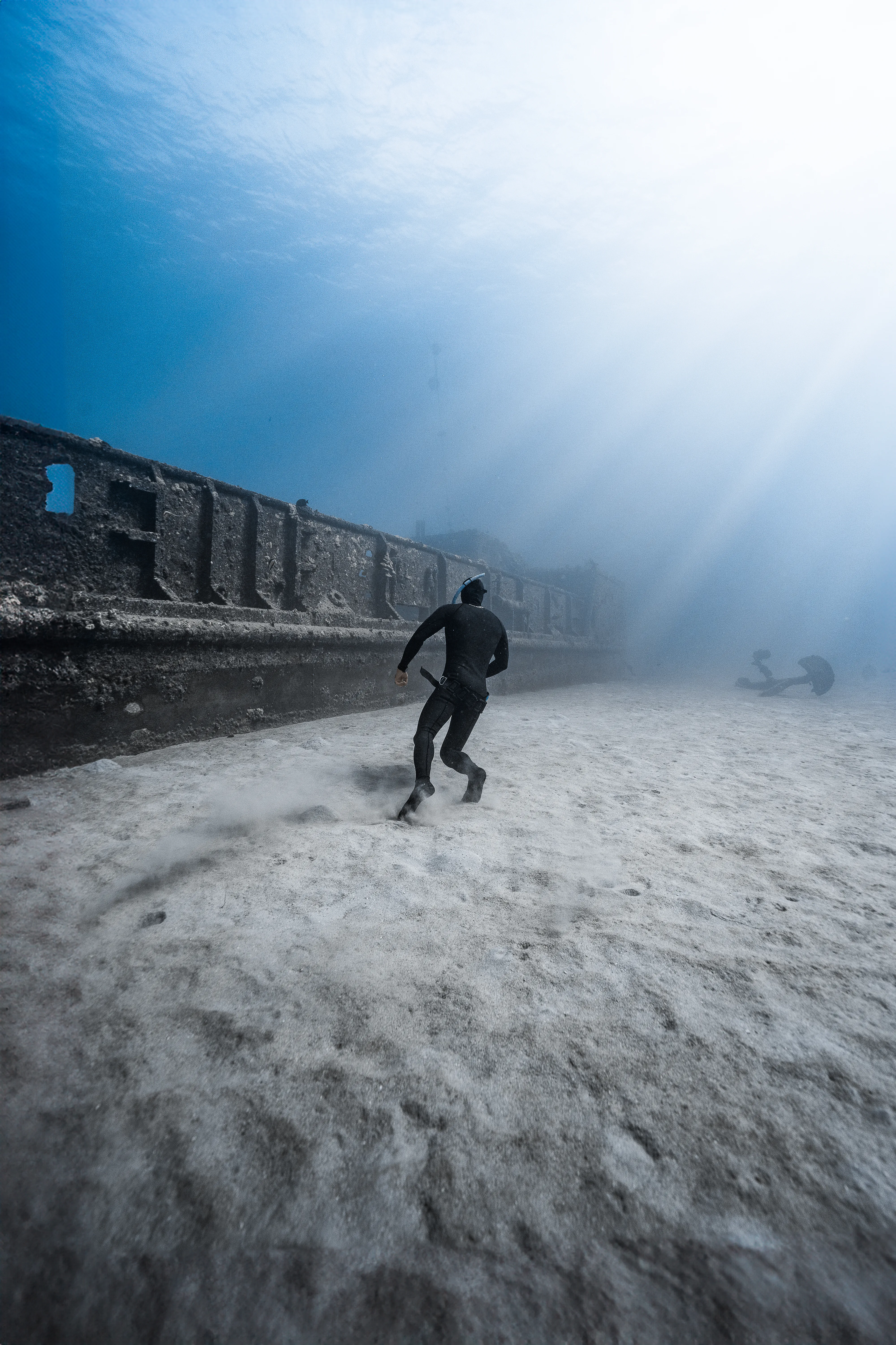 Underwater freediving on Oahu