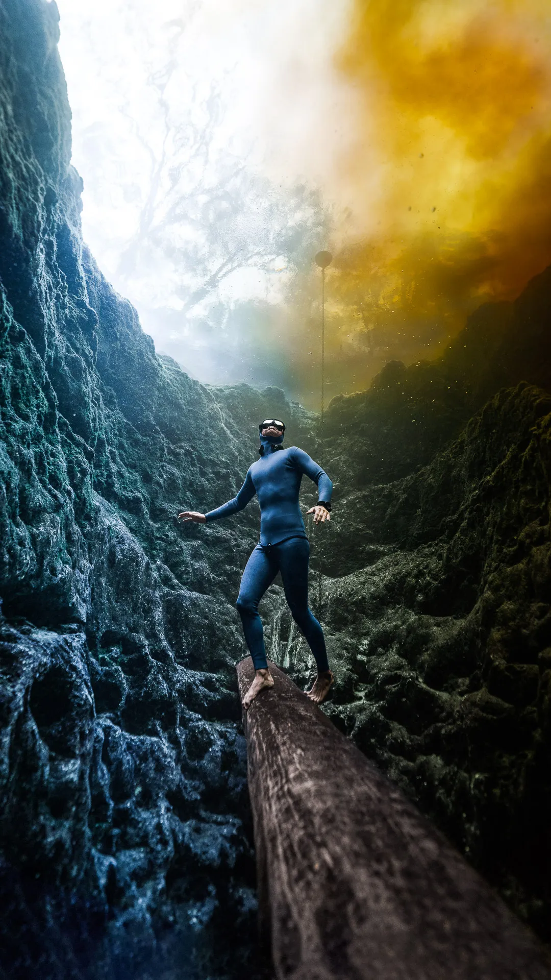 Underwater freediving on Oahu