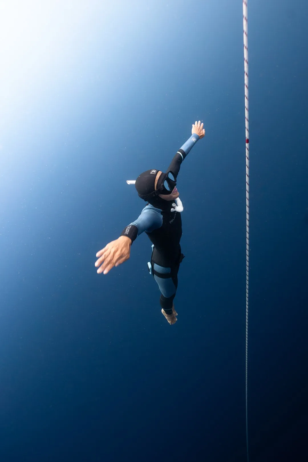Deep freediving training in clear Hawaiian water during an AIDA 4 course